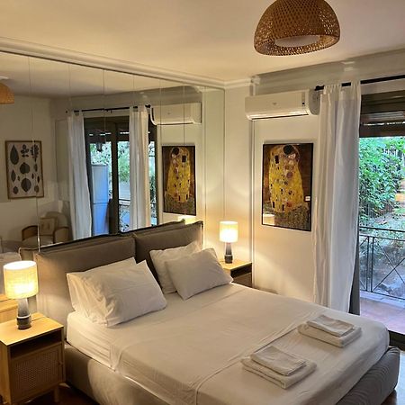 Quiet Apartment With Garden View In Kolonaki أثينا المظهر الخارجي الصورة