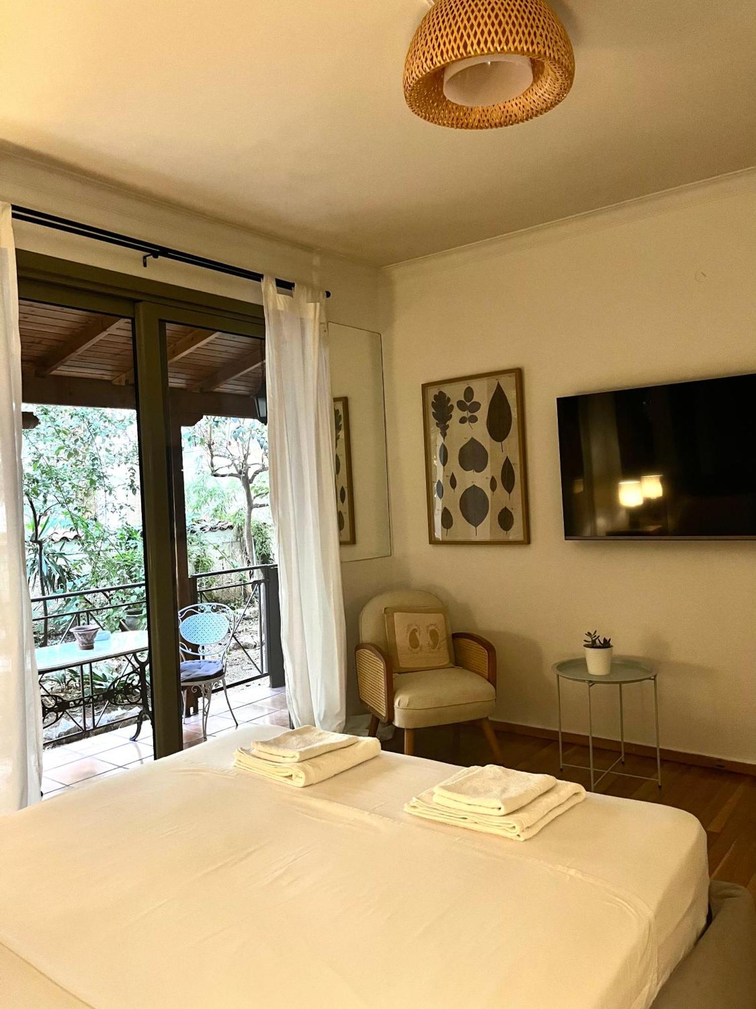 Quiet Apartment With Garden View In Kolonaki أثينا المظهر الخارجي الصورة